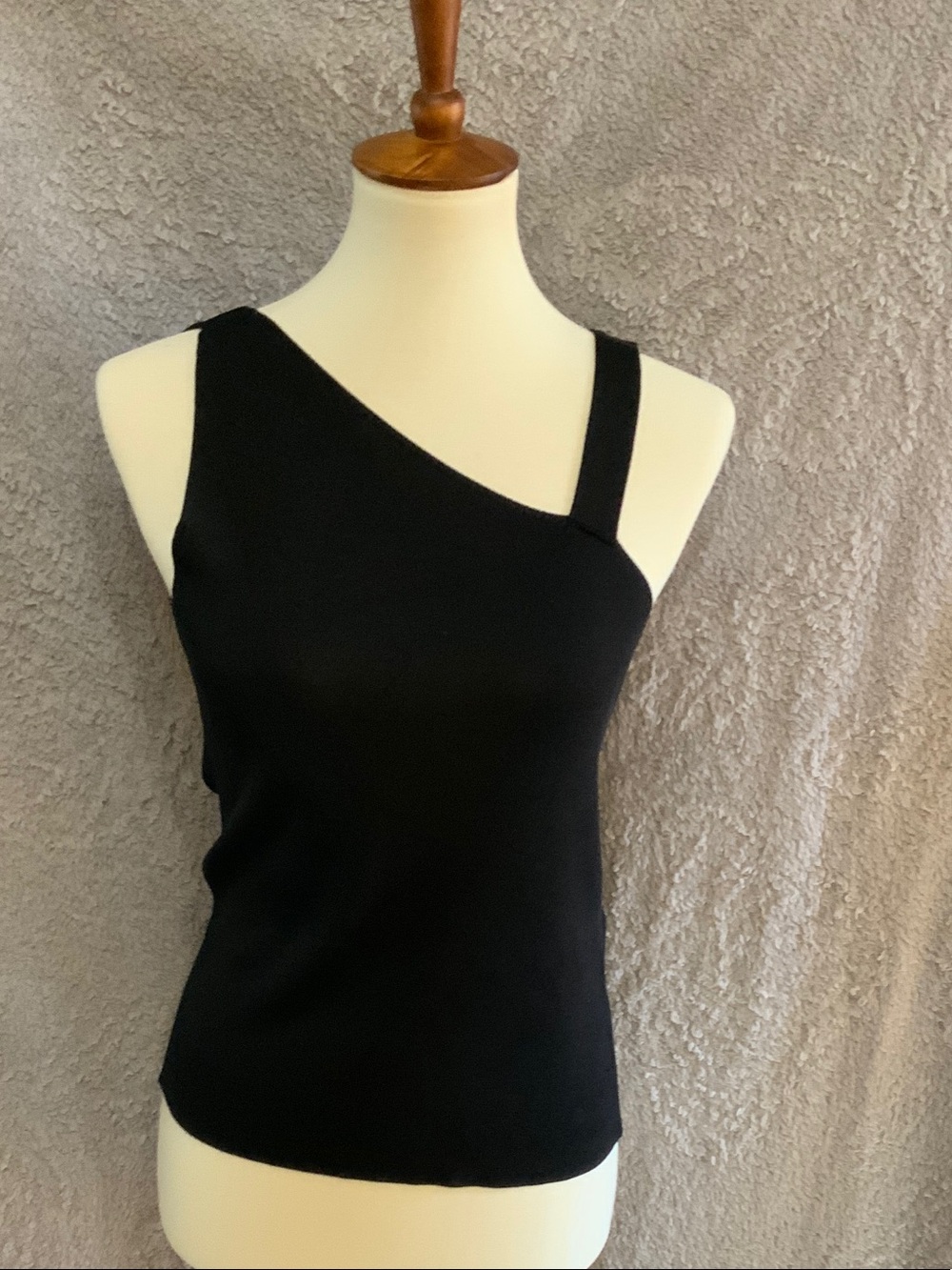 Dana Buchman Black Silk Asymmetrical One-Shoulder Tank Top